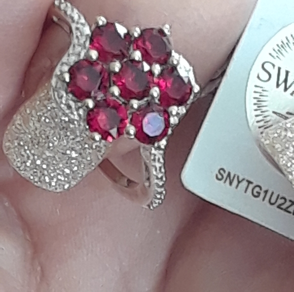 Nwt! 7 Genuine Swarovski Ruby Crystal .925 cluster - Picture 5 of 8